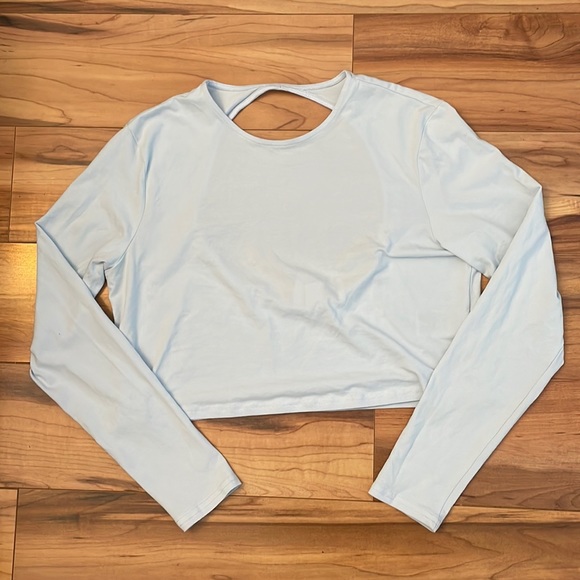 Divided H&M Crop Top w/ Open Back - Picture 1 of 4